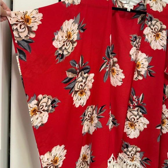 Red Floral Umgee Open Front Kimono Top - Boho with Fringe Tassels (Size M/L) - Picture 5 of 6